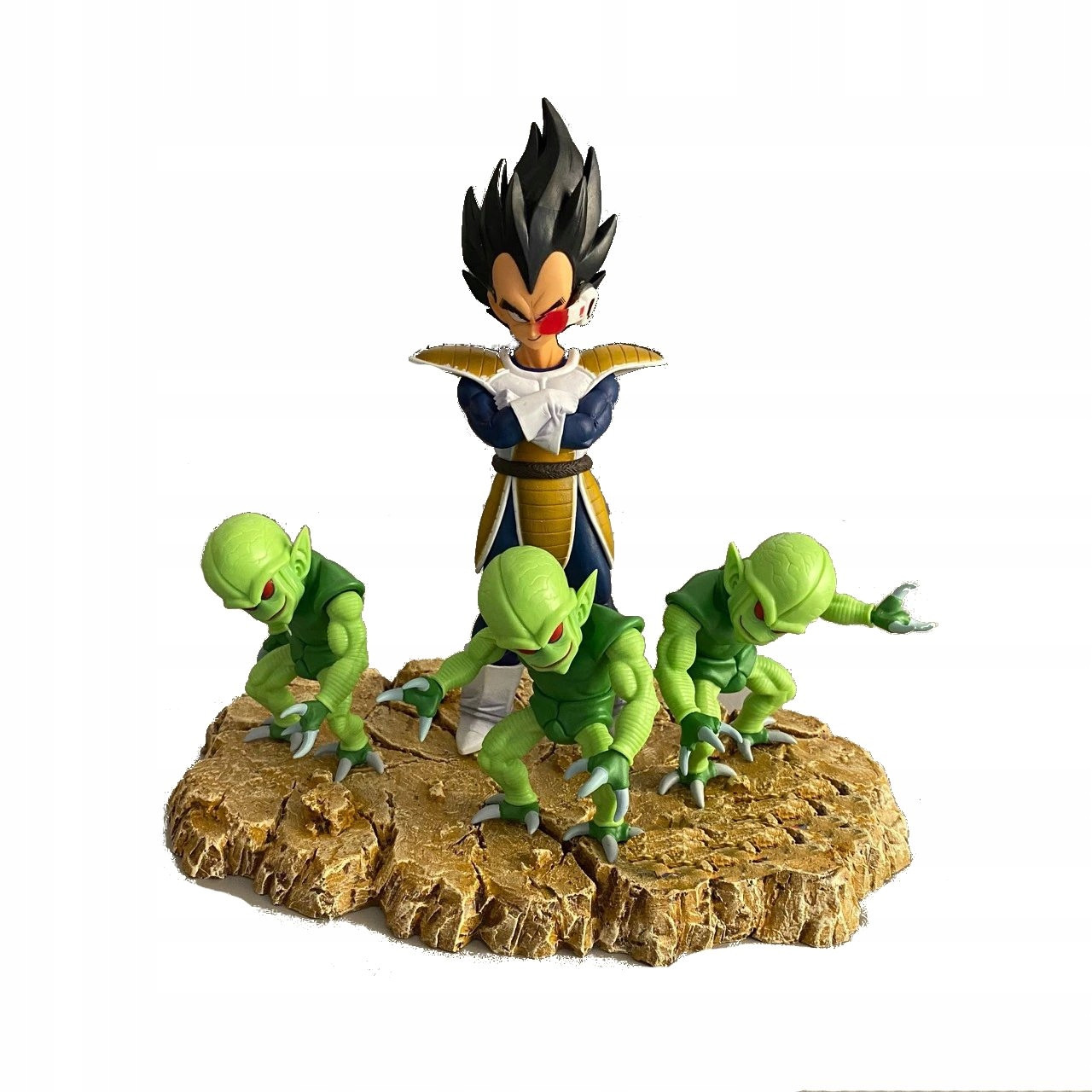 Vegeta And Saibaiman From Dragon Ball Z Figure Statue