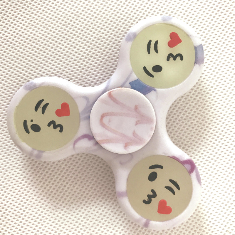 Kiss Emoji Glow in the Dark Fidget Spinner
