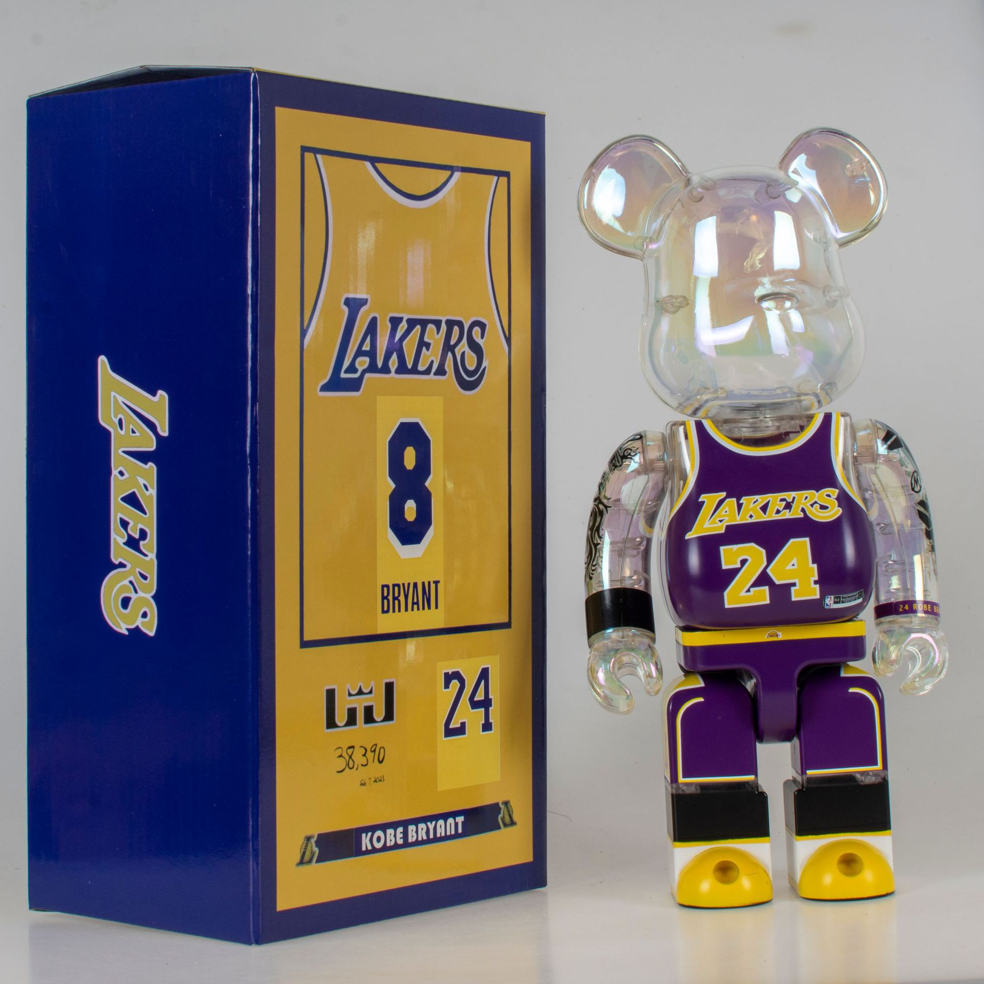 Bearbrick x Kobe Bryant Lakers 400% Figure 28cm 11.02inches
