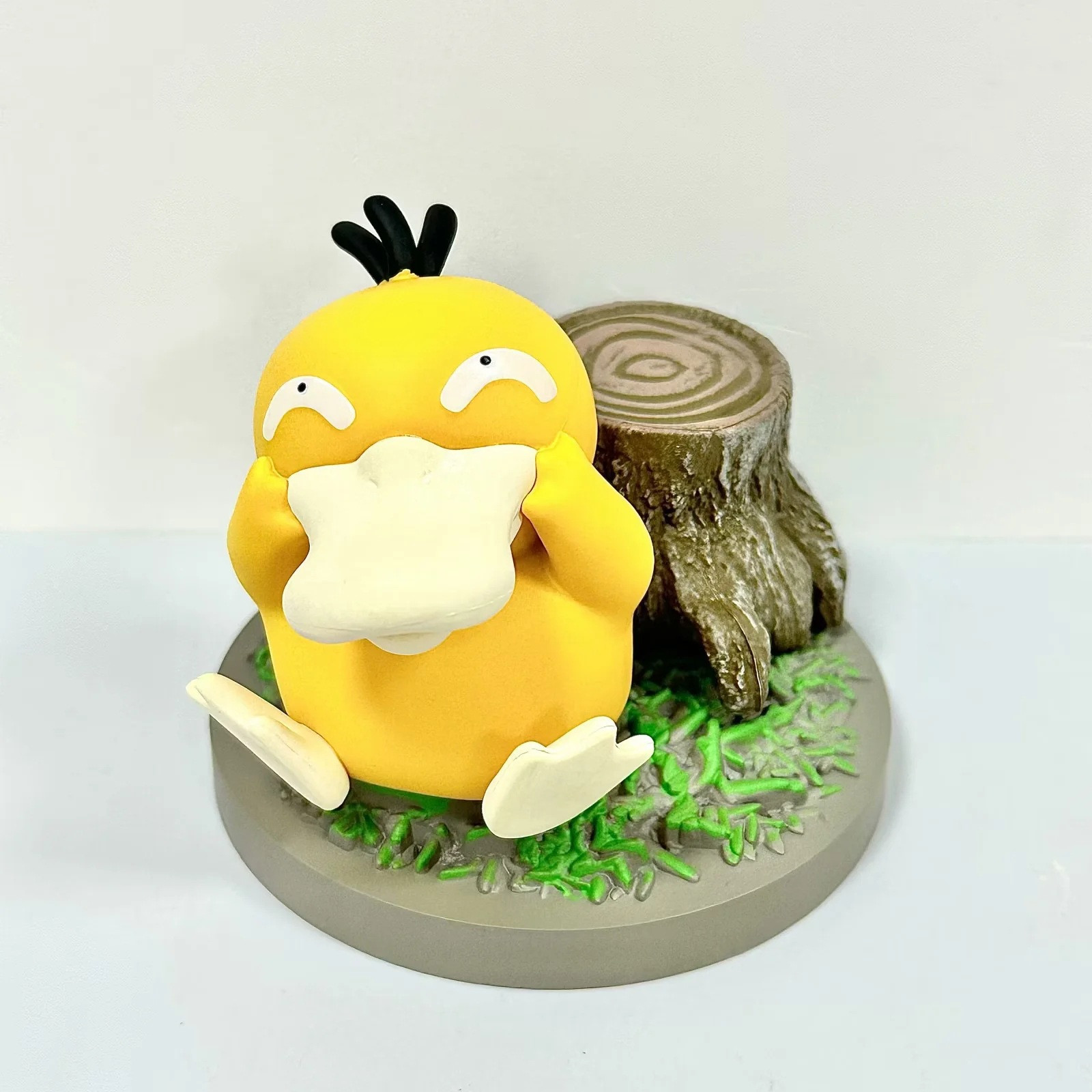 Pokemon Psyduck Sitting On Grass Figure Statue 10cm 3.9inches