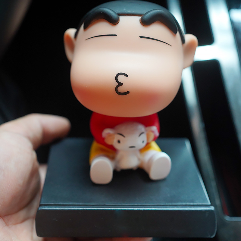 Crayon Shin-chan Kiss Shaking Head Figure Car Decoration Accessories
